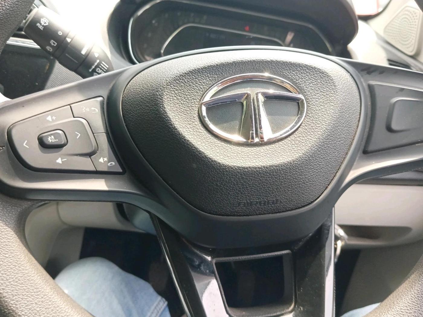 2022 Tata Tiago XZ PLUS PETROL, Petrol, Manual, 19,952 km, interior