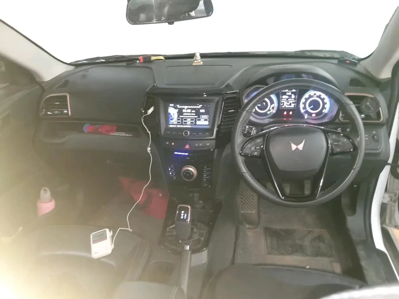 2023 Mahindra XUV400 EL 7.2 KW, Electric, Automatic, 68,201 km, interior