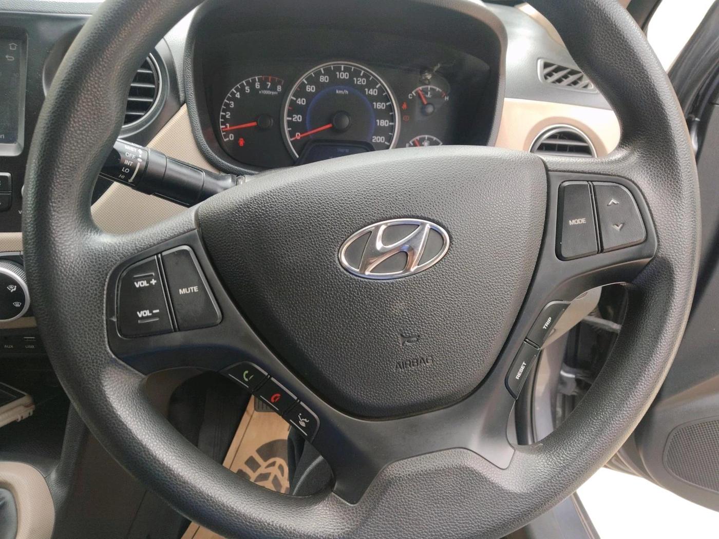 2018 Hyundai Grand i10 SPORTZ 1.2 KAPPA VTVT, Petrol, Manual, 38,737 km, interior