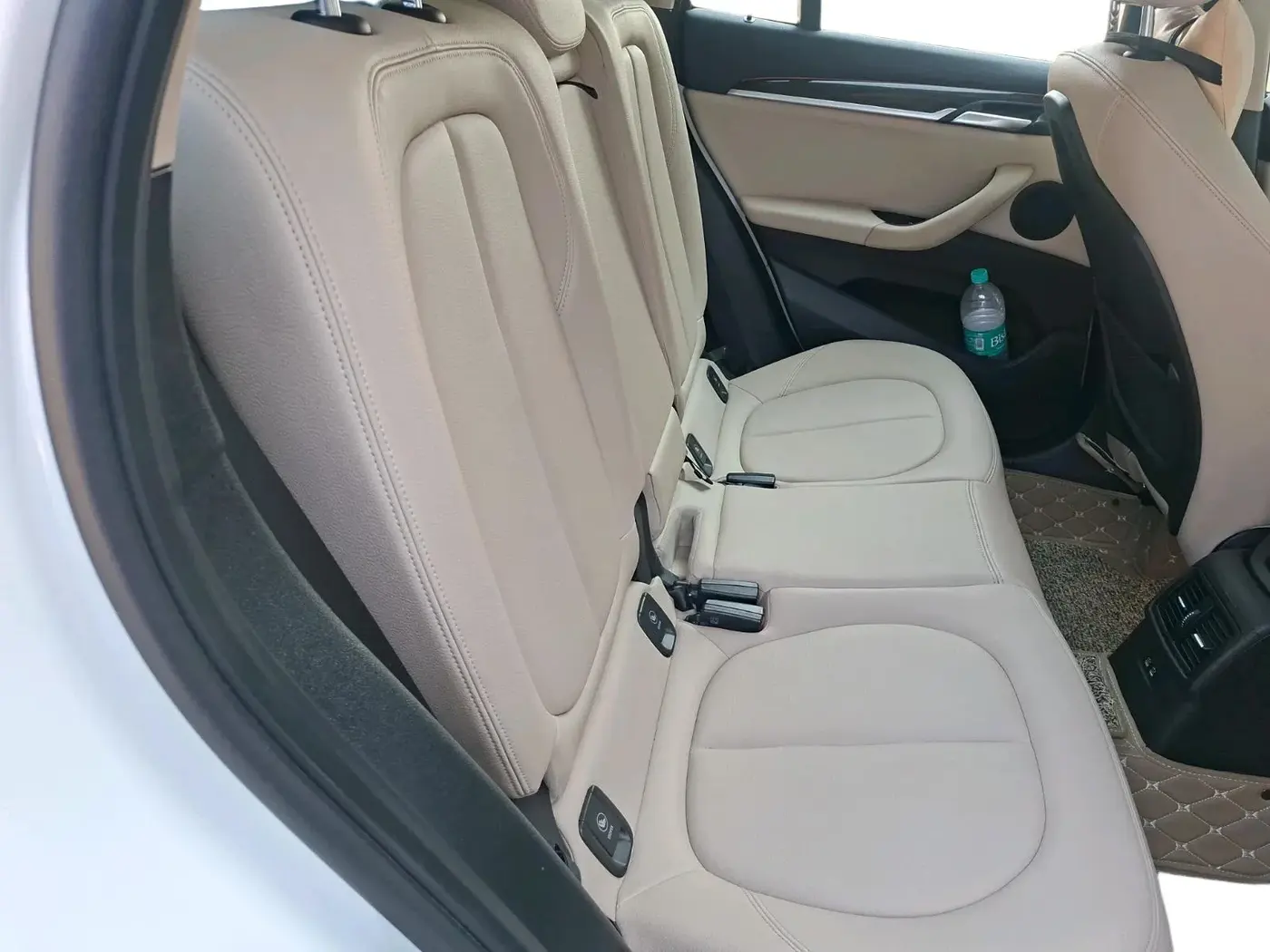 2022 BMW X1 sDrive20i xLine, Petrol, Automatic, 32,853 km, interior