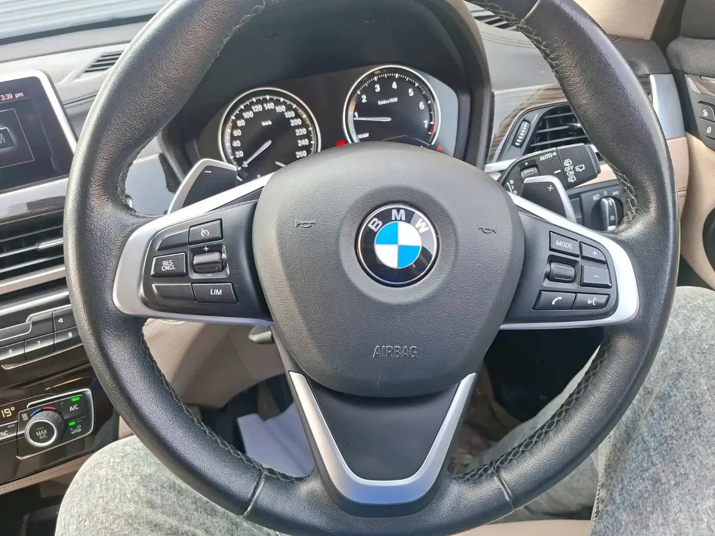 2022 BMW X1 sDrive20i xLine, Petrol, Automatic, 32,853 km, interior