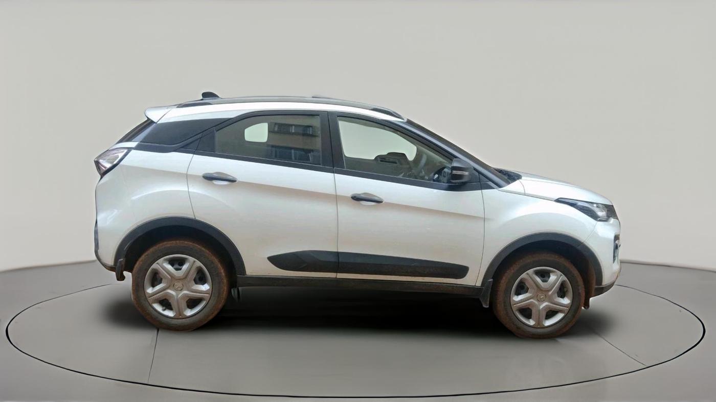 2022 Tata NEXON XM PLUS SUNROOF PETROL, Petrol, Manual, 23,550 km, exterior