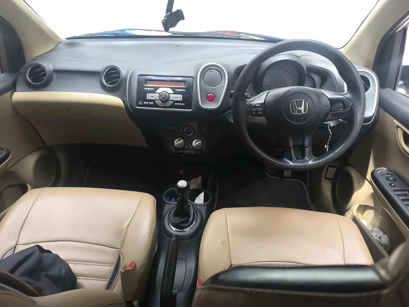 2014 Honda Mobilio 1.5L I-VTEC V, CNG, Manual, 90,211 km, interior