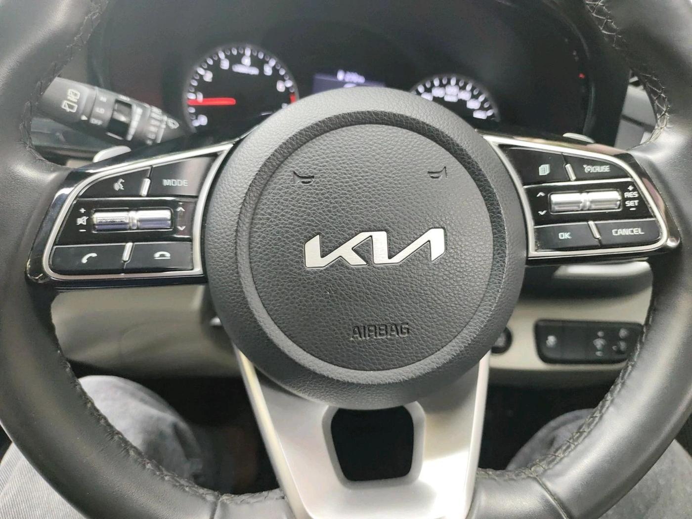 2022 KIA SELTOS  HTX IVT G, Petrol, Automatic, 10,604 km, interior