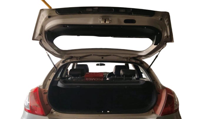 2015 Maruti Swift LXI, Petrol, Manual, 48,564 km, exterior