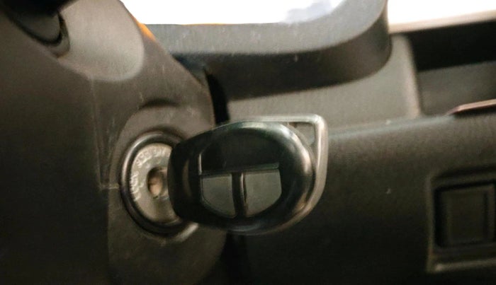 2015 Maruti Swift LXI, Petrol, Manual, 48,564 km, interior