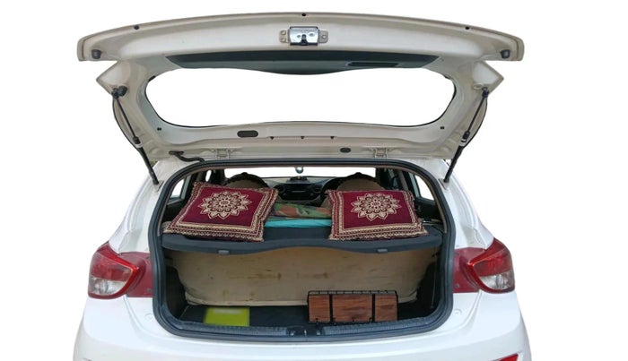 2015 Hyundai Grand i10 SPORTZ 1.2 KAPPA VTVT, Petrol, Manual, 72,887 km, exterior