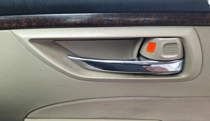 2014 Maruti Swift Dzire VXI, Petrol, Manual, 1,51,484 km, interior