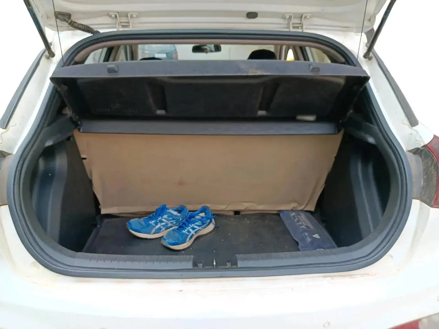2018 Hyundai Elite i20 ASTA 1.2, Petrol, Manual, 1,17,894 km, exterior
