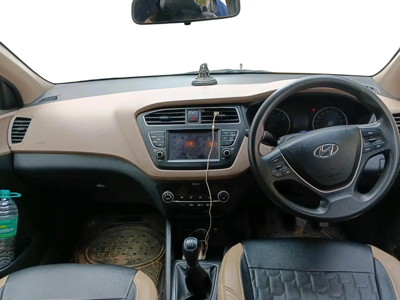 2018 Hyundai Elite i20 ASTA 1.2, Petrol, Manual, 1,17,894 km, interior