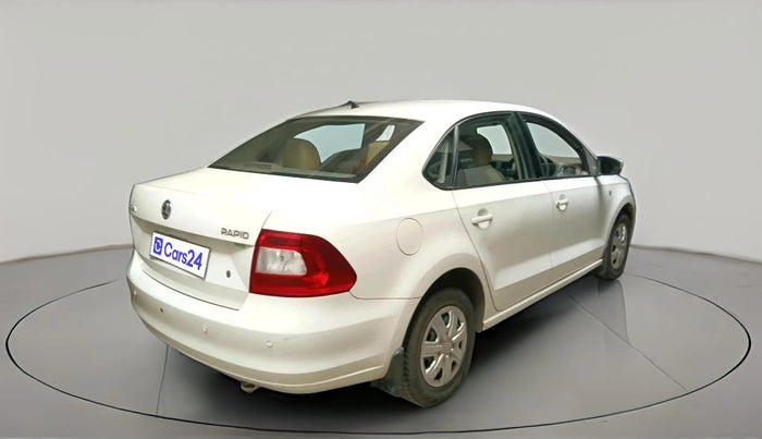 2013 Skoda Rapid 1.6 MPI ACTIVE, Petrol, Manual, 61,360 km, exterior