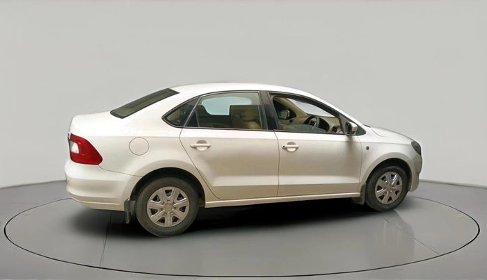 2013 Skoda Rapid 1.6 MPI ACTIVE, Petrol, Manual, 61,360 km, exterior