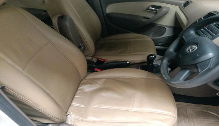2013 Skoda Rapid 1.6 MPI ACTIVE, Petrol, Manual, 61,360 km, interior