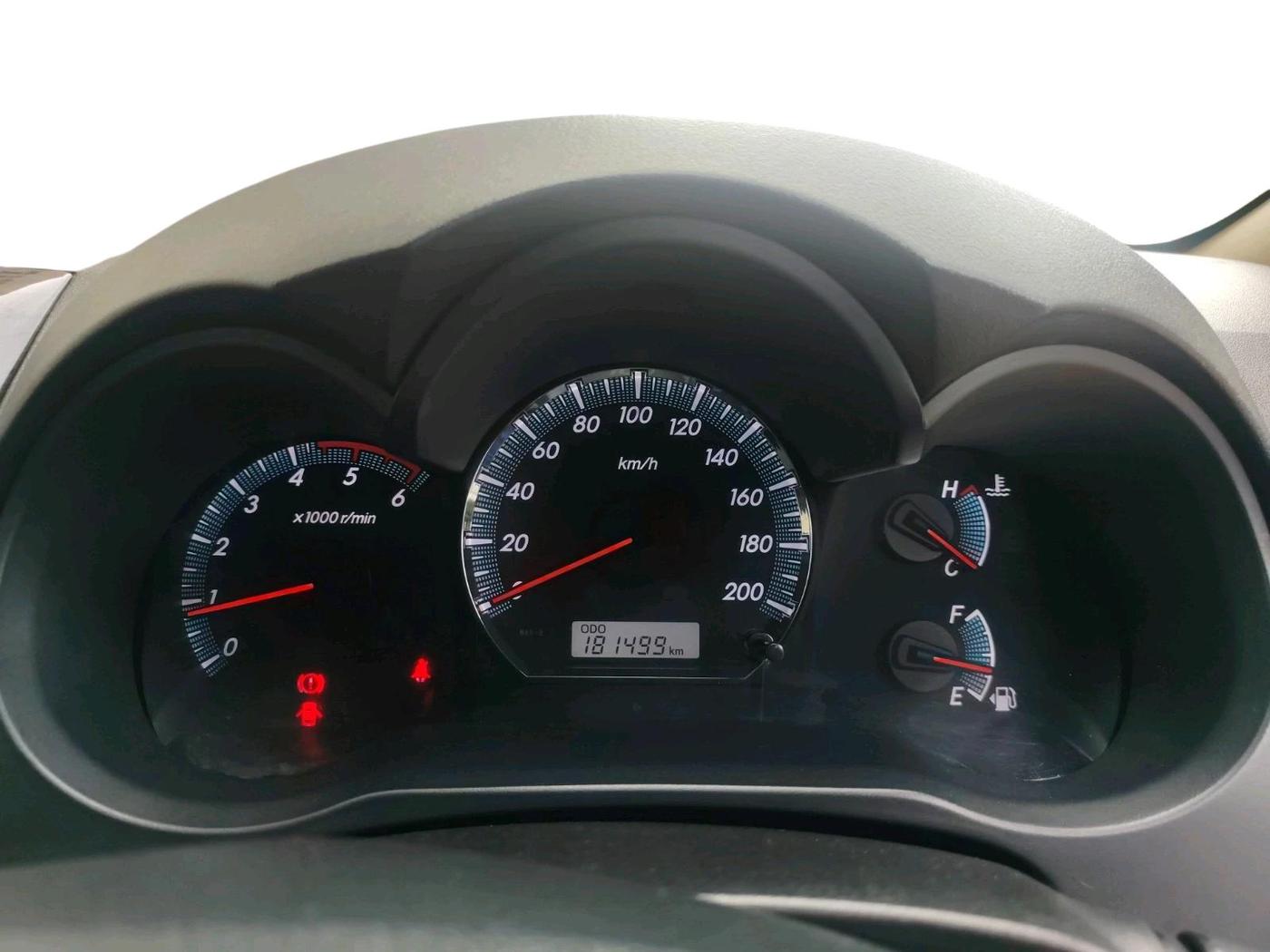 2014 Toyota Fortuner 3.0 4X2 MT, Diesel, Manual, 1,81,499 km, interior