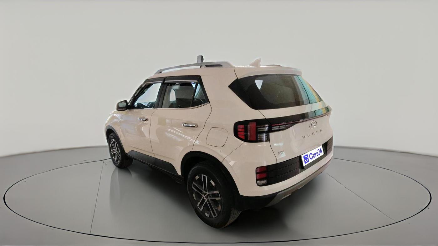 2024 Hyundai VENUE SX 1.2 PETROL, Petrol, Manual, 77,395 km, exterior