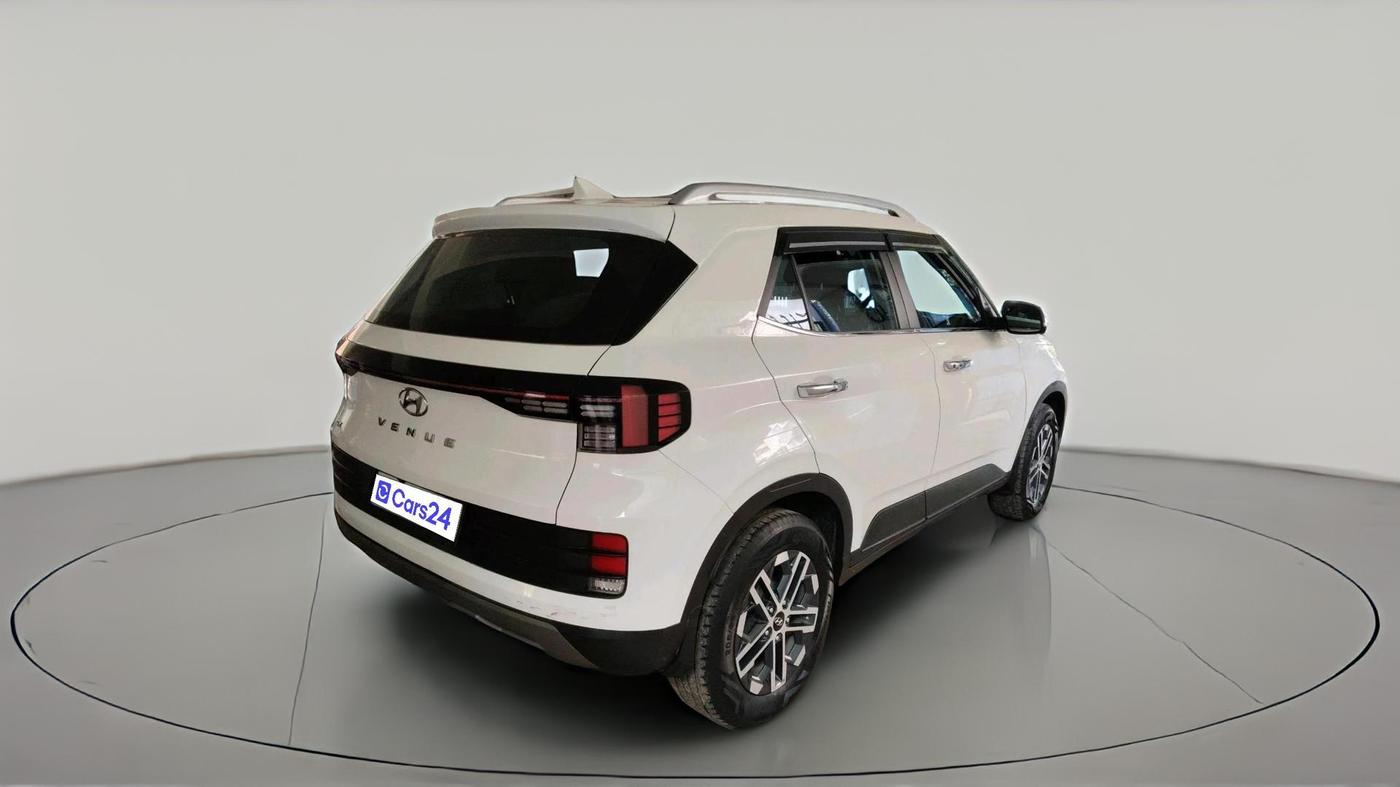 2024 Hyundai VENUE SX 1.2 PETROL, Petrol, Manual, 77,395 km, exterior