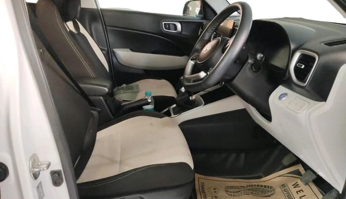2024 Hyundai VENUE SX 1.2 PETROL, Petrol, Manual, 77,395 km, interior