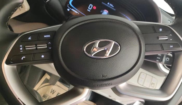 2024 Hyundai VENUE SX 1.2 PETROL, Petrol, Manual, 77,395 km, interior