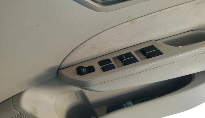 2015 Maruti Swift Dzire VXI, Petrol, Manual, 1,30,344 km, interior