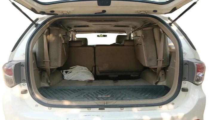 2014 Toyota Fortuner 3.0 4X2 AT, Diesel, Automatic, 1,93,324 km, exterior