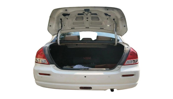 2015 Maruti Swift Dzire LDI, Diesel, Manual, 1,08,902 km, exterior