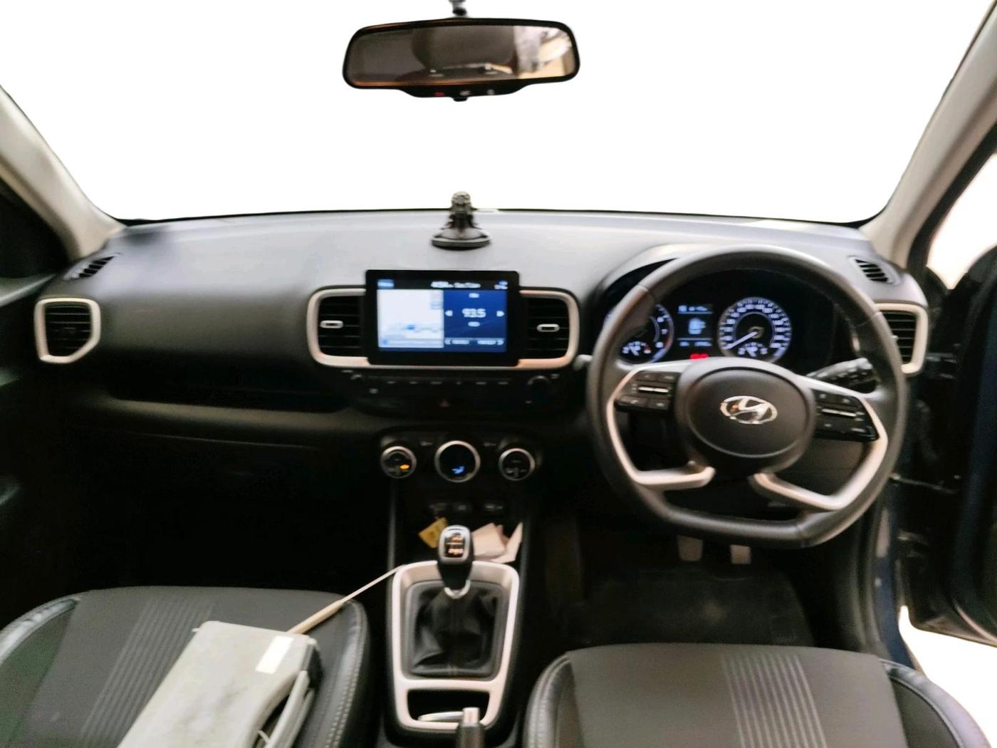 2022 Hyundai VENUE SX 1.0 (O) TURBO IMT, Petrol, Manual, 27,747 km, interior