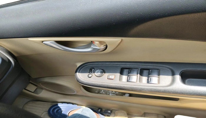 2014 Honda Amaze 1.2L I-VTEC VX, Petrol, Manual, 66,277 km, interior