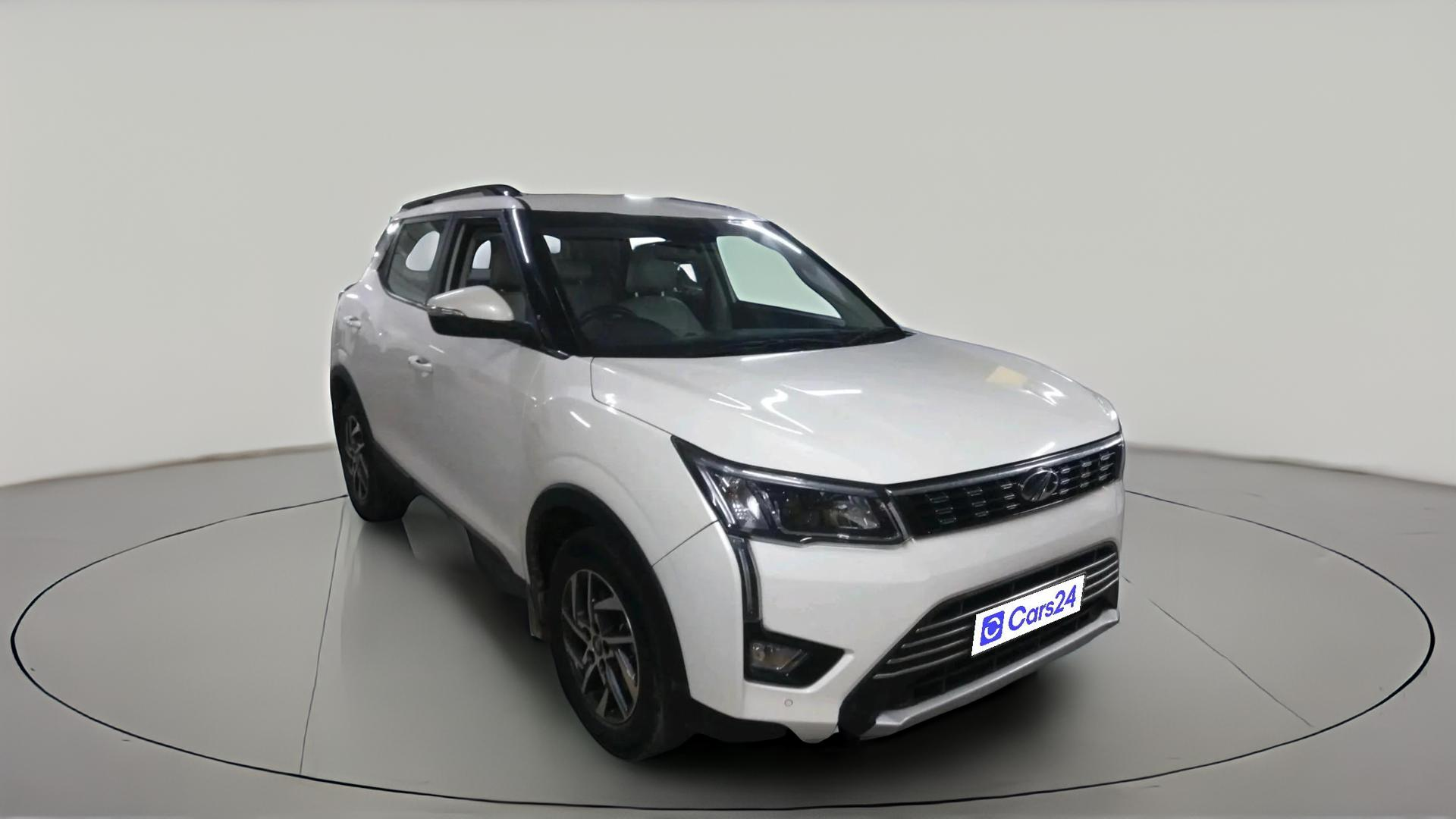 2022 Mahindra XUV300 W8 (O) 1.5 DIESEL