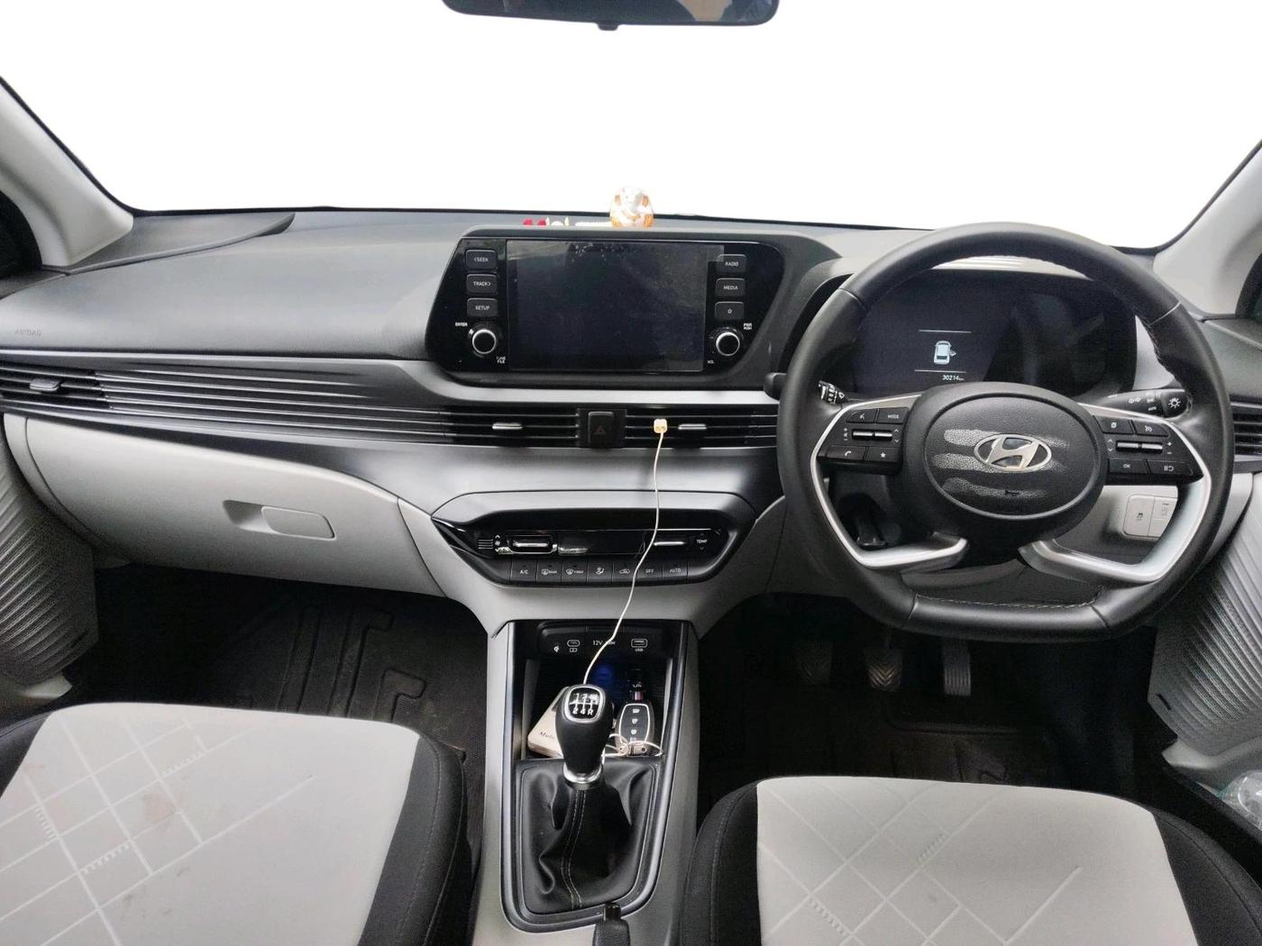 2024 Hyundai NEW I20 ASTA 1.2 MT, Petrol, Manual, 30,214 km, interior