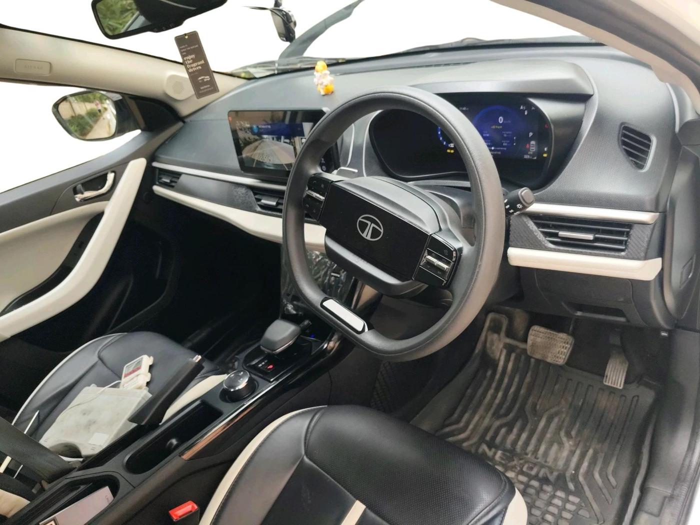 2024 Tata NEXON CREATIVE PLUS S 1.2 REVOTRON 7 DCA, Petrol, Automatic, 9,426 km, interior