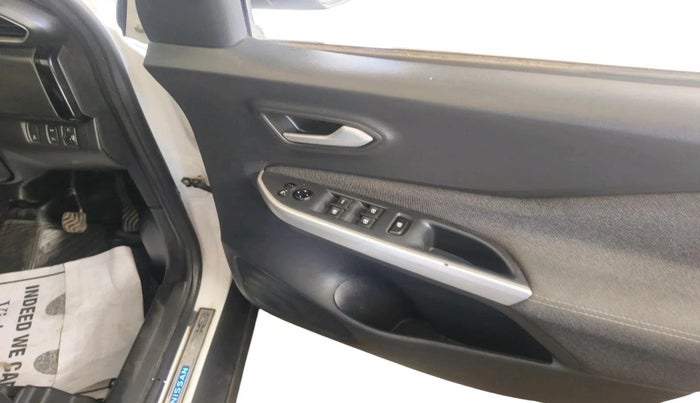 2022 Nissan MAGNITE XV PREMIUM TURBO (O) CVT, Petrol, Automatic, 91,115 km, interior