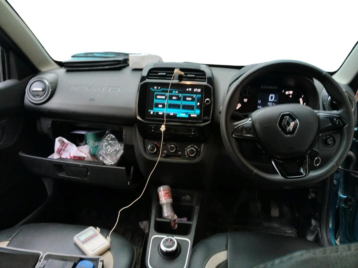 2023 Renault Kwid RXT 1.0 AMT, Petrol, Automatic, 18,501 km, interior