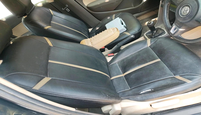 2012 Volkswagen Vento HIGHLINE 1.6 MPI, Petrol, Manual, 1,00,399 km, interior