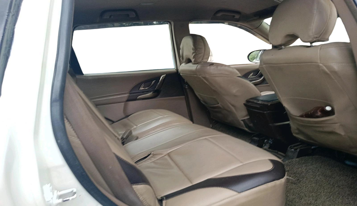 2012 Mahindra XUV500 W8, Diesel, Manual, 1,50,073 km, interior