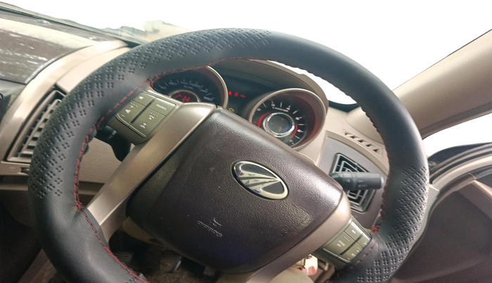 2012 Mahindra XUV500 W8, Diesel, Manual, 1,50,073 km, interior