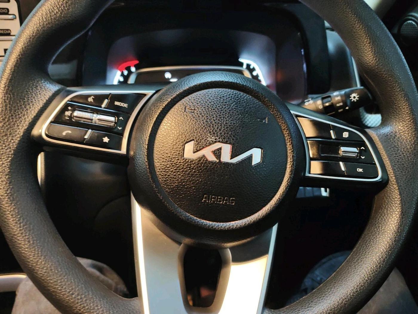 2023 KIA SONET HTK PLUS 1.2, Petrol, Manual, 19,079 km, interior