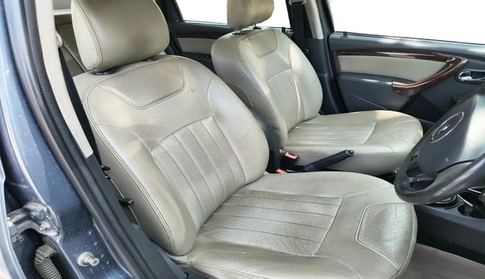 2013 Renault Duster 110 PS RXZ DIESEL, Diesel, Manual, 1,97,744 km, interior