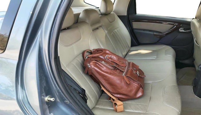 2013 Renault Duster 110 PS RXZ DIESEL, Diesel, Manual, 1,97,744 km, interior