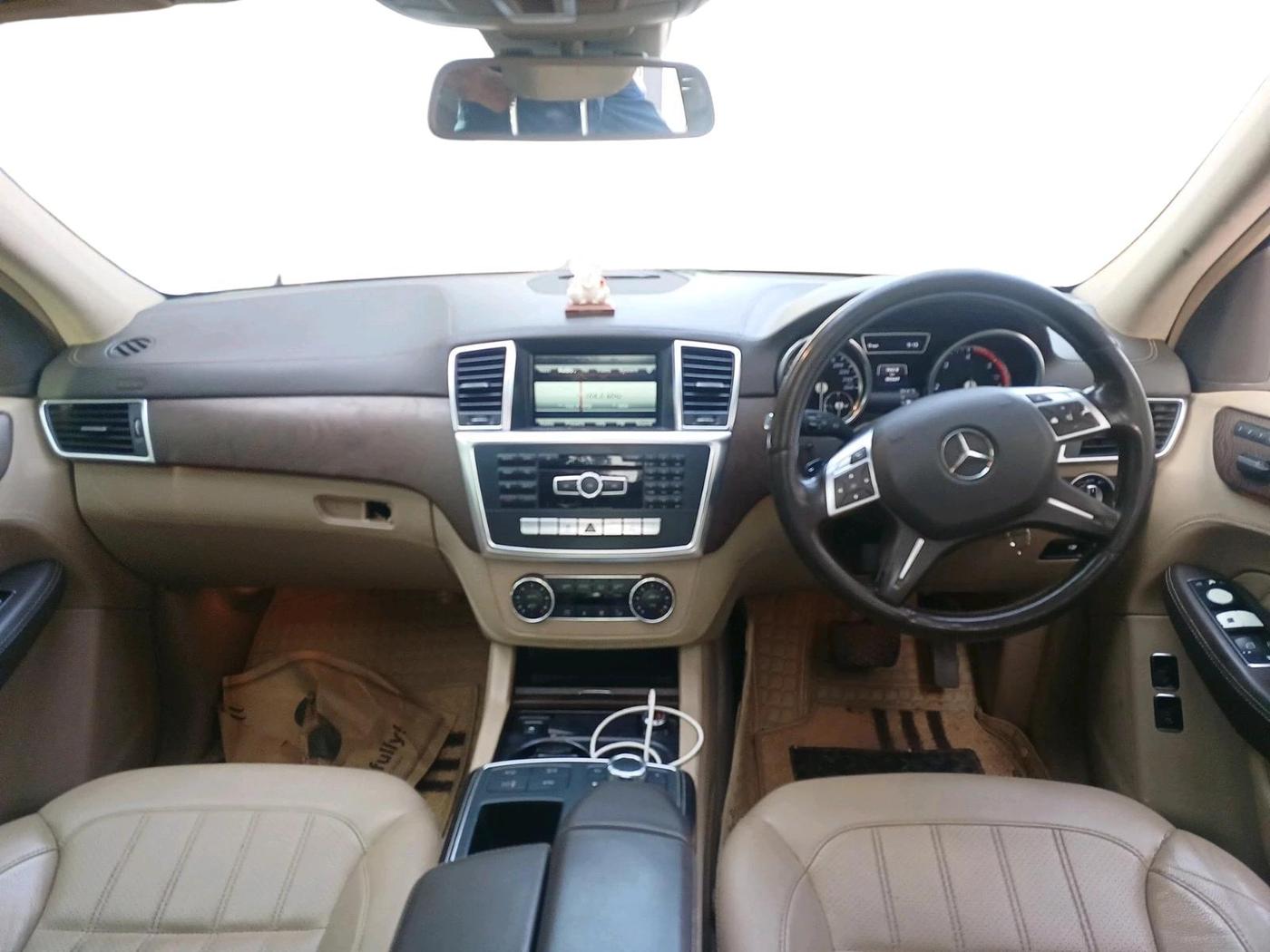 2014 Mercedes Benz GL Class 350 CDI 4Matic, Diesel, Automatic, 80,569 km, interior
