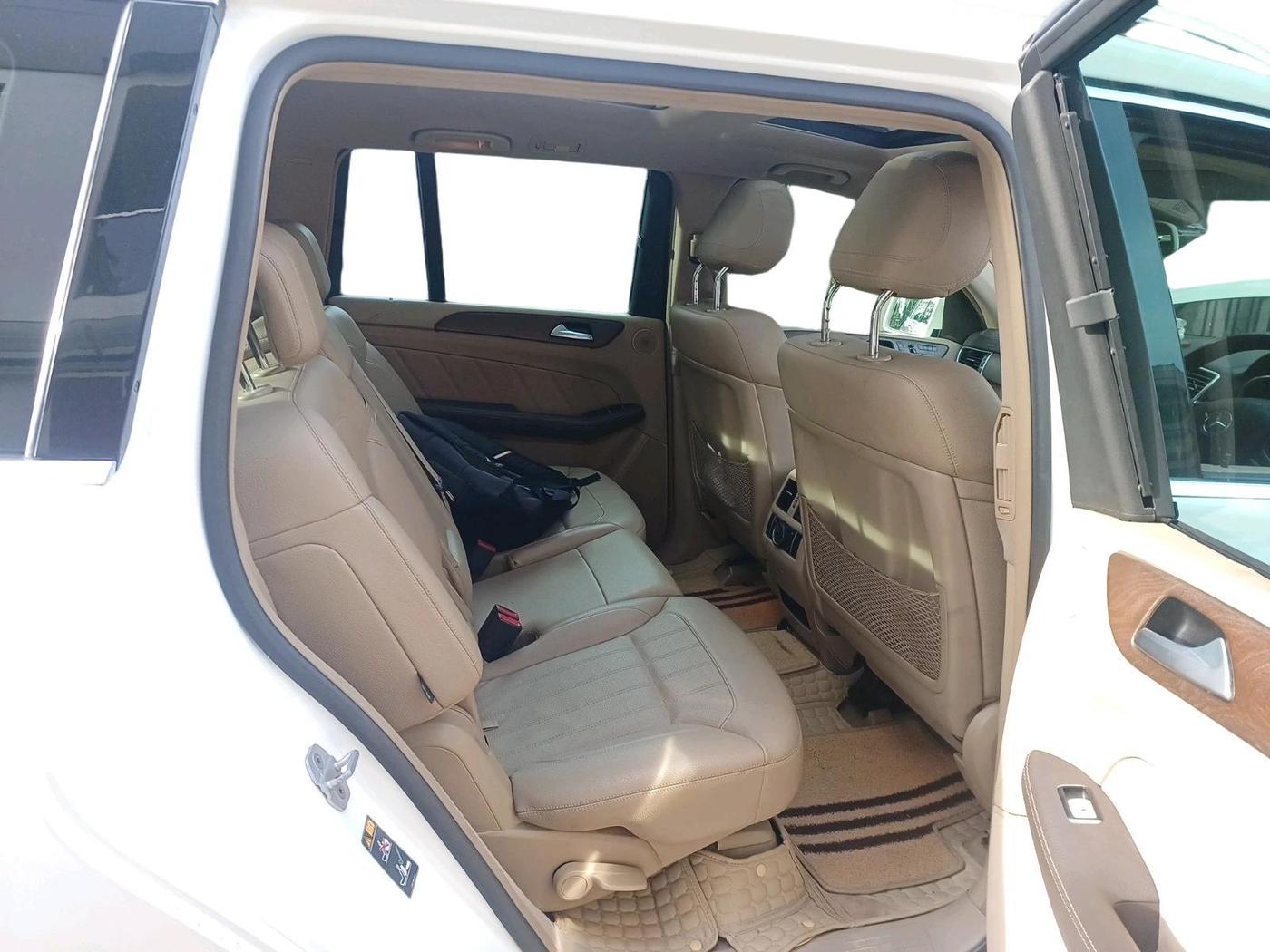 2014 Mercedes Benz GL Class 350 CDI 4Matic, Diesel, Automatic, 80,569 km, interior
