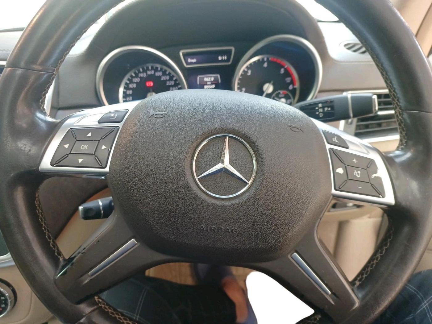 2014 Mercedes Benz GL Class 350 CDI 4Matic, Diesel, Automatic, 80,569 km, interior