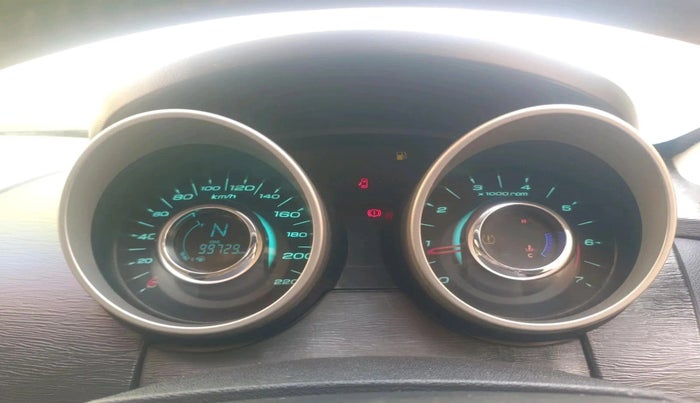 2015 Mahindra XUV500 W10, Diesel, Manual, 99,729 km, interior