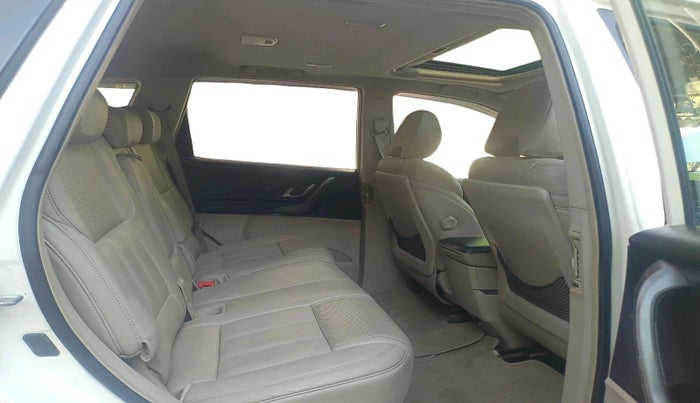 2015 Mahindra XUV500 W10, Diesel, Manual, 99,729 km, interior