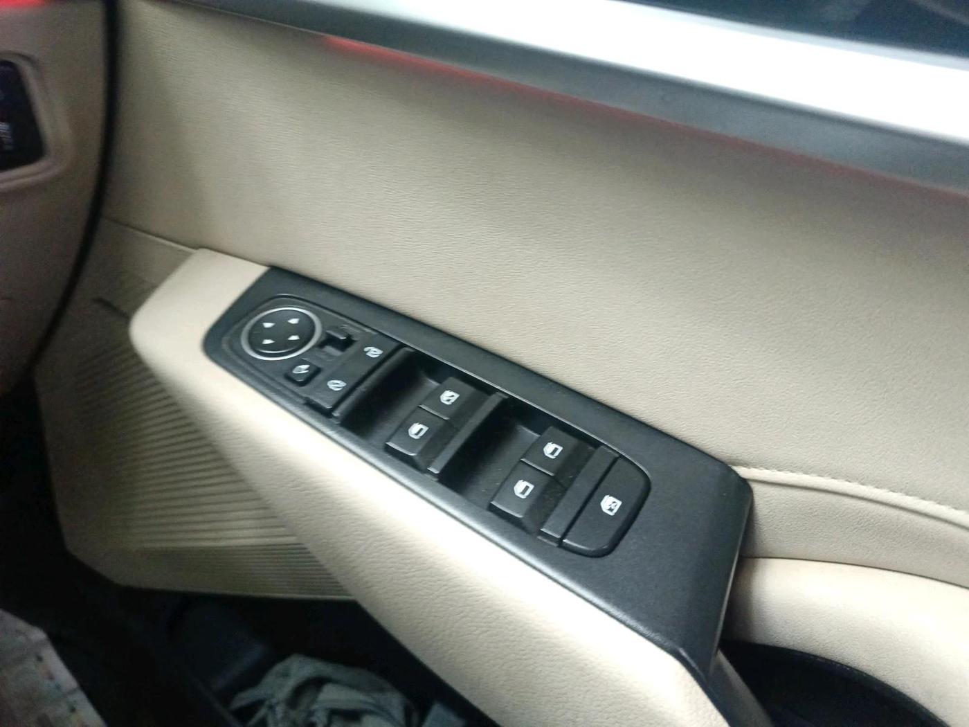 2022 KIA CARENS LUXURY PLUS 1.5 DIESEL AT 7 STR, Diesel, Automatic, 44,355 km, interior