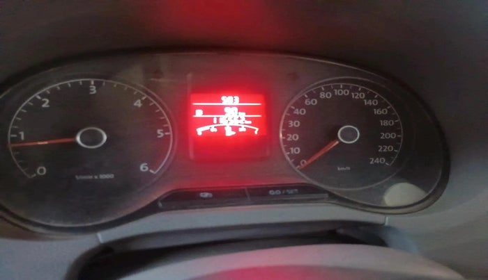 2012 Volkswagen Vento HIGHLINE DIESEL 1.6, Diesel, Manual, 2,39,654 km, interior