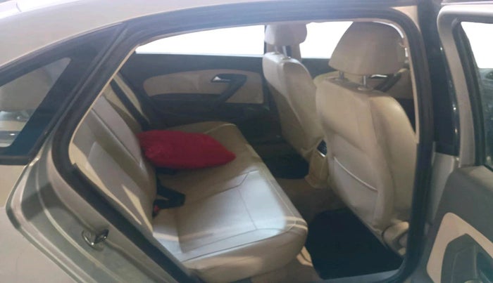 2012 Volkswagen Vento HIGHLINE DIESEL 1.6, Diesel, Manual, 2,39,654 km, interior