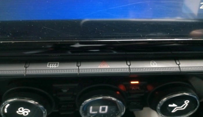 2022 Nissan MAGNITE XV PREMIUM TURBO CVT, Petrol, Automatic, 32,077 km, interior