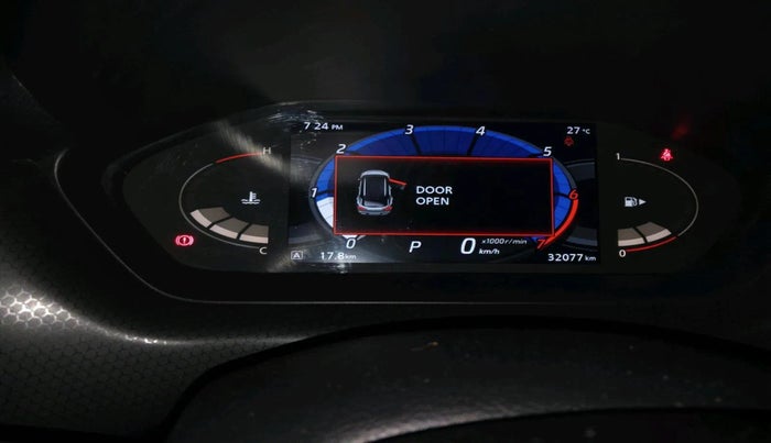 2022 Nissan MAGNITE XV PREMIUM TURBO CVT, Petrol, Automatic, 32,077 km, interior