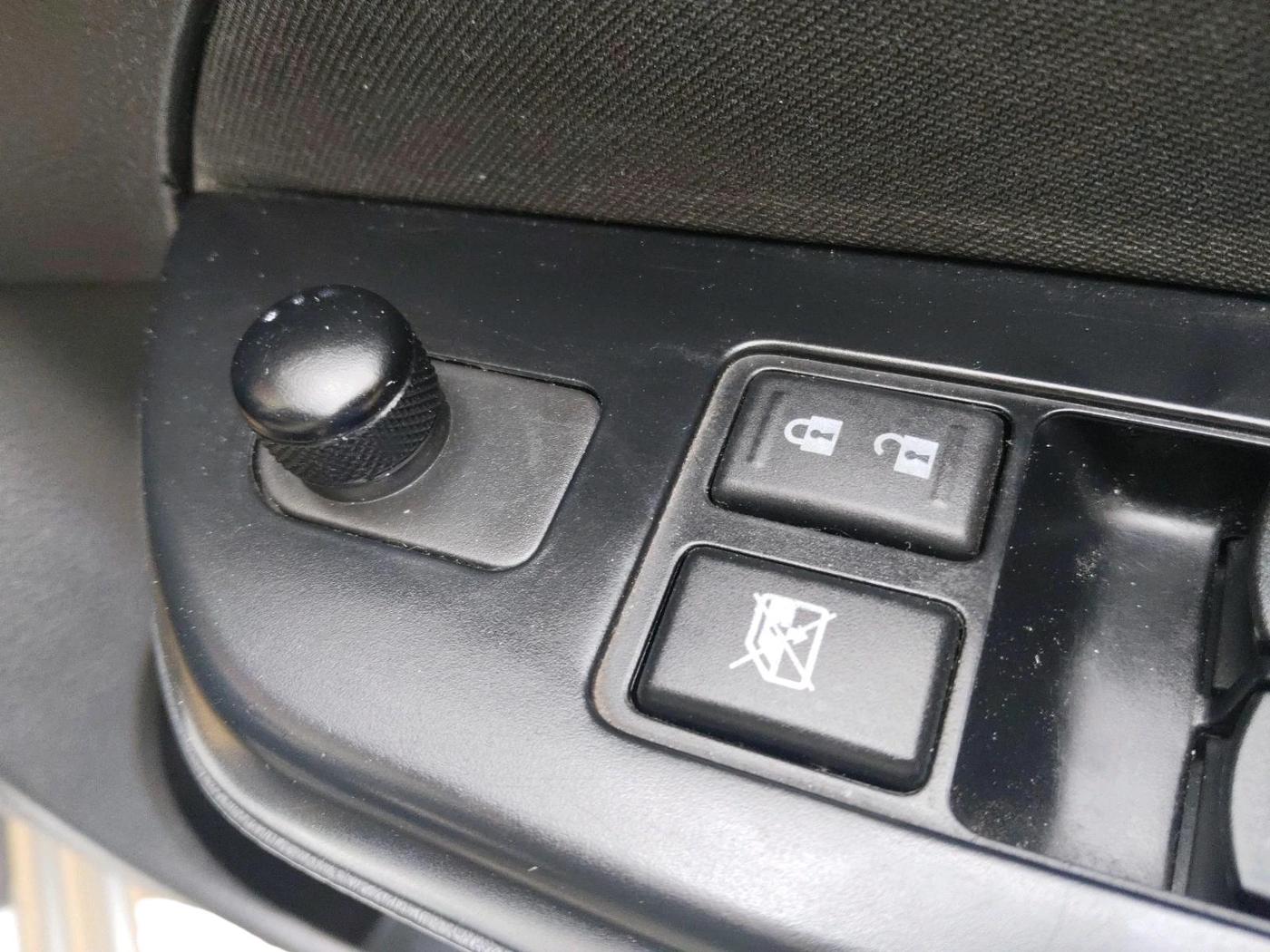 2012 Maruti Swift ZXI, Petrol, Manual, 2,18,553 km, interior
