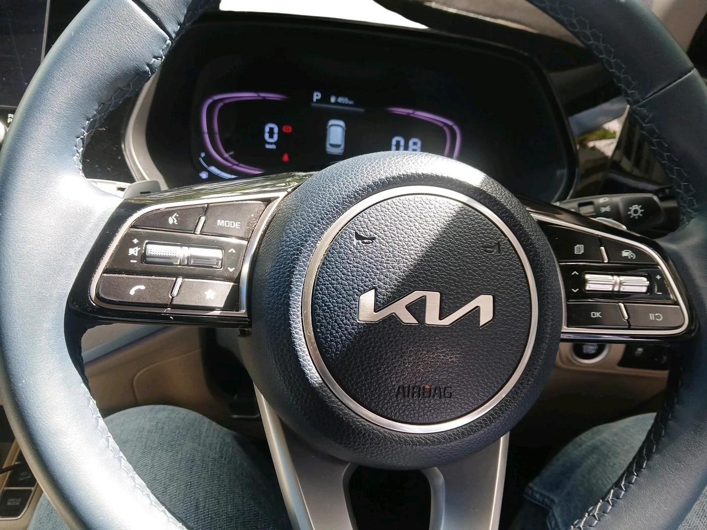 2022 KIA CARENS LUXURY PLUS 1.5 DIESEL AT 6 STR, Diesel, Automatic, 23,052 km, interior